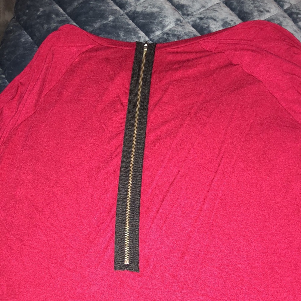 Top - Picture 2 of 2